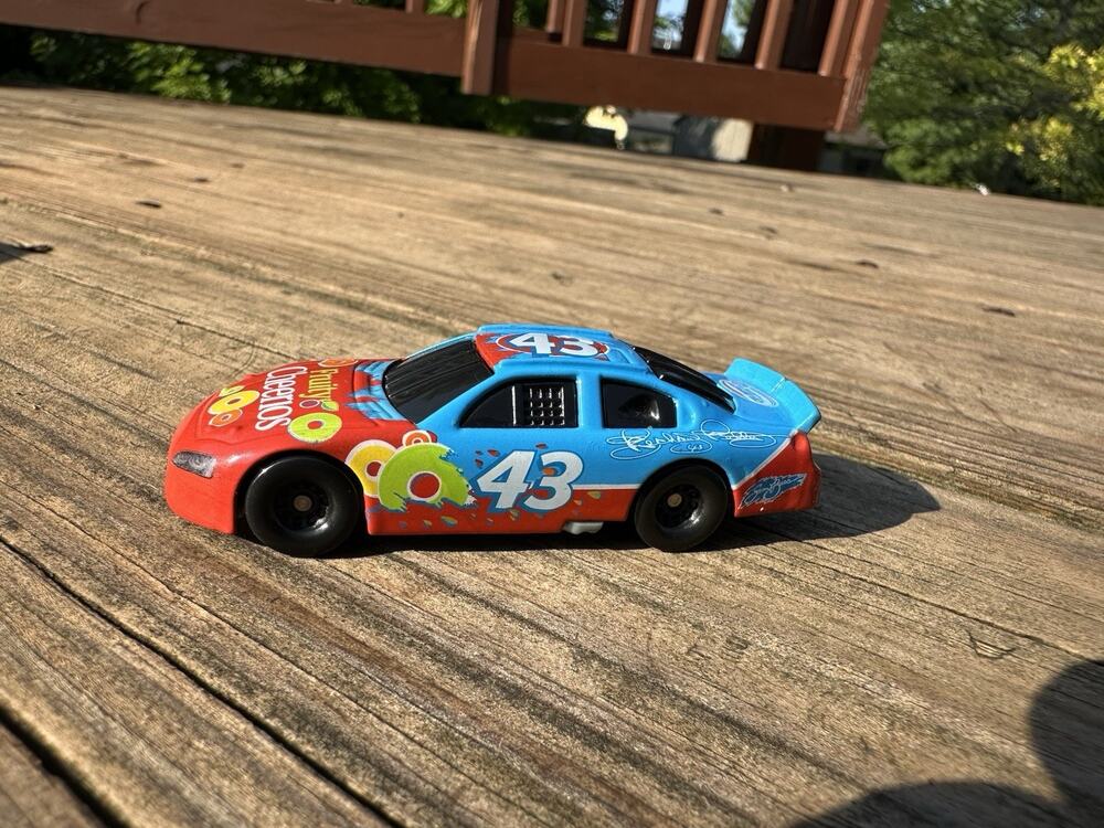 2008 TRC RICHARD PETTY NASCAR #43 CHEERIOS 1:64 SCALE TOY CAR - RARE